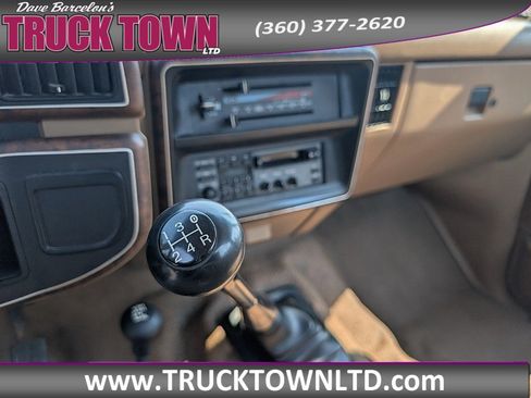 Used 1989 Ford F250 4x4 Regular Cab image 16