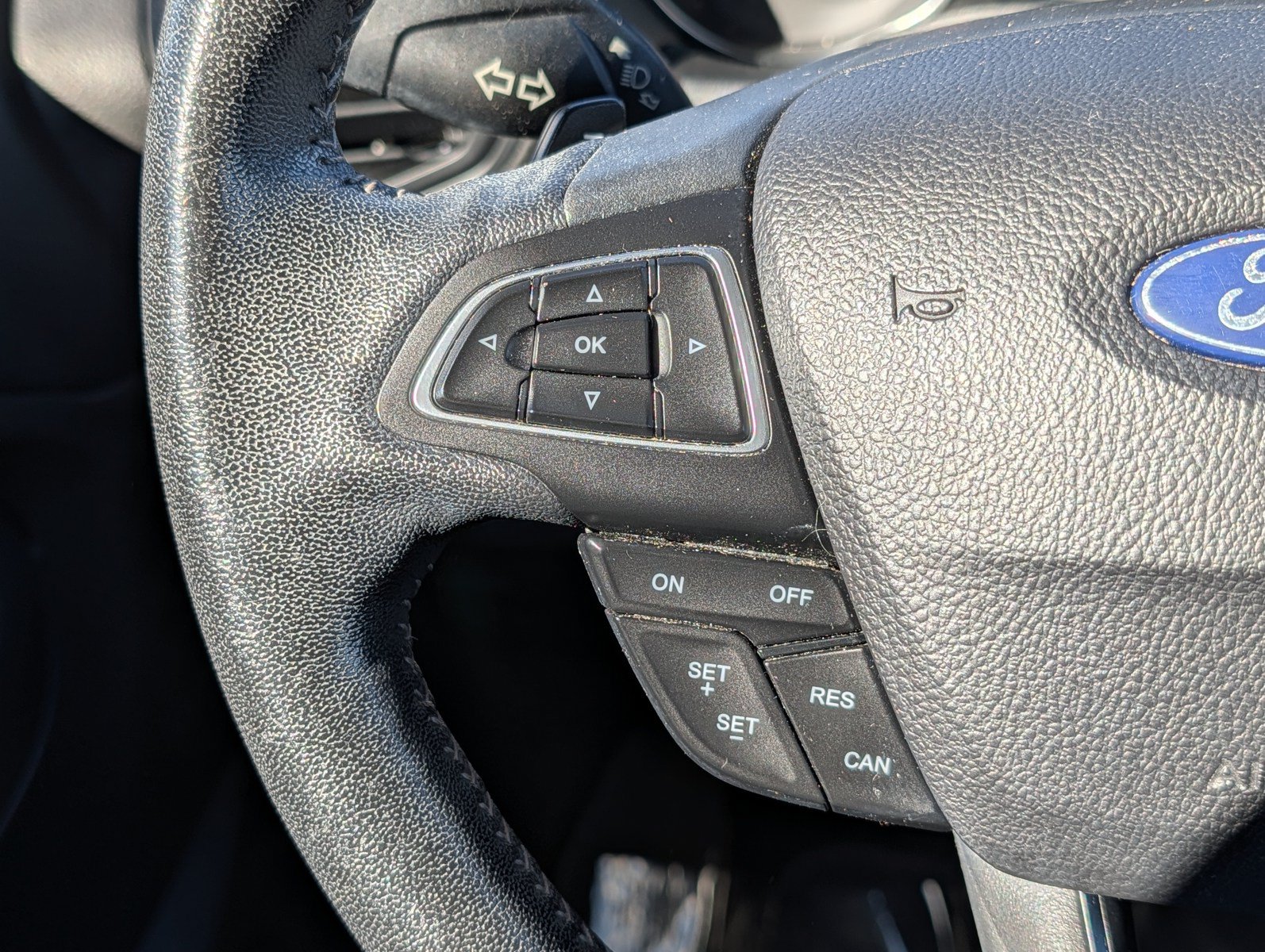 Used 2018 Ford Escape SE w/ SE Sport Appearance Package AWD/4WD image 26