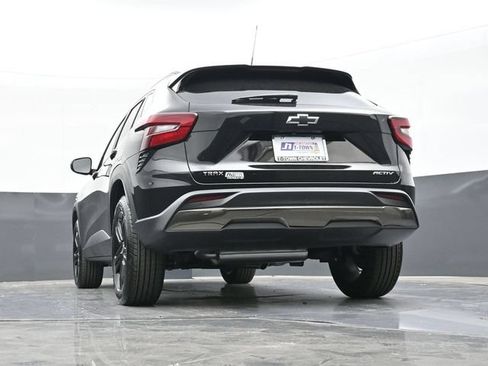 Used 2026 Chevrolet Trax ACTIV w/ Driver Confidence Package FWD image 42