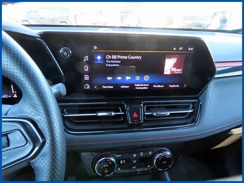 Used 2025 Chevrolet TrailBlazer RS w/ Convenience Package image 16