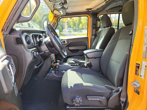 Certified 2021 Jeep Gladiator Sport image 13