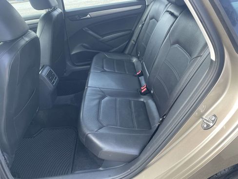 Used 2015 Volkswagen Passat 1.8T SE image 19