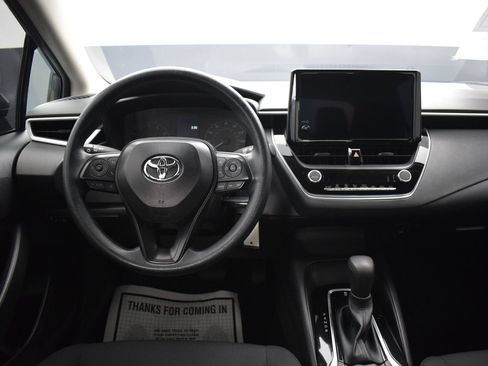Used 2025 Toyota Corolla LE FWD image 14