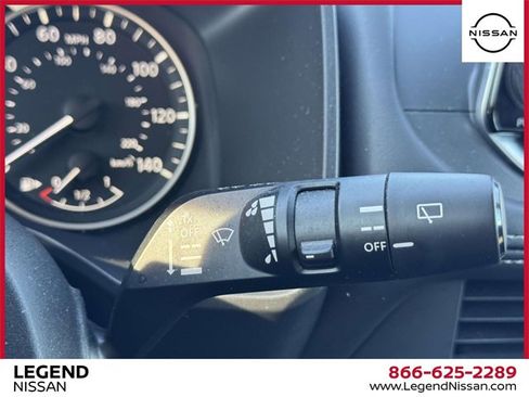 Used 2023 Nissan Rogue S image 21