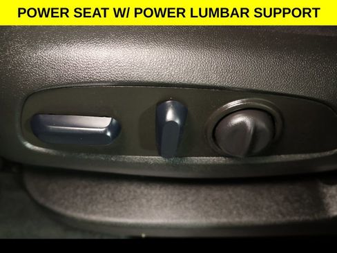 Used 2024 Chevrolet Equinox LS w/ LS Convenience Package image 3