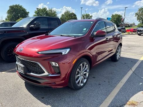 Used 2025 Buick Encore GX Avenir w/ Avenir Technology Package FWD image 1