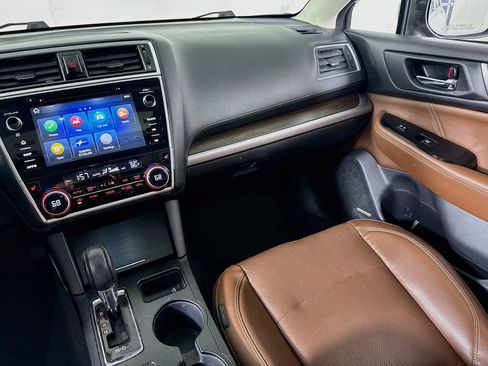 Used 2019 Subaru Outback 3.6R Touring AWD/4WD image 25