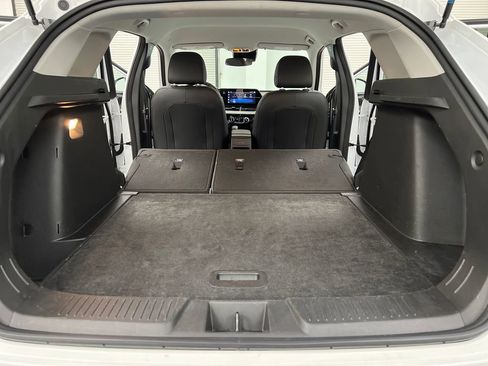 Used 2025 Chevrolet Trax LT w/ LT Convenience Package image 29