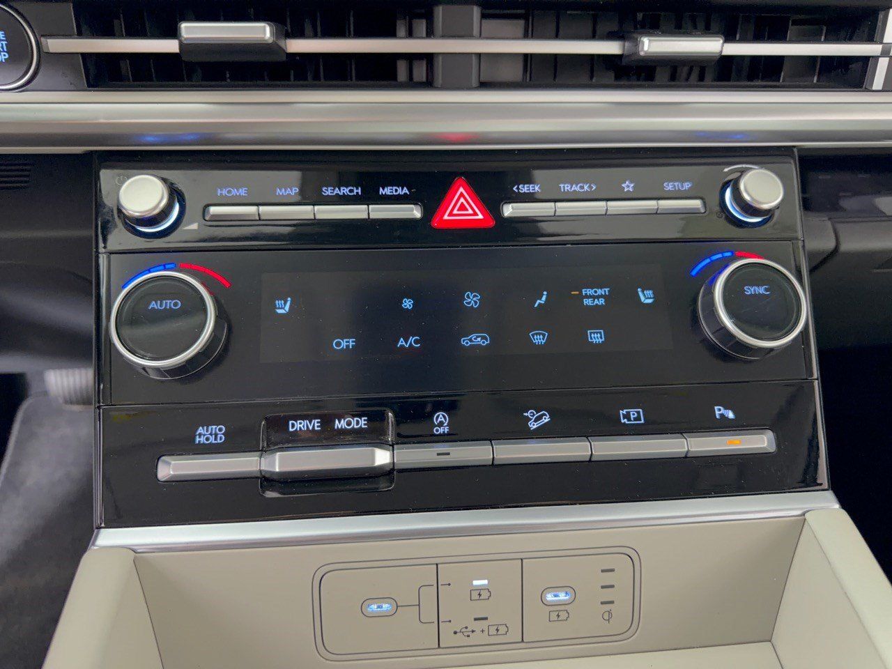 Used 2026 Hyundai Santa Fe SEL FWD image 22