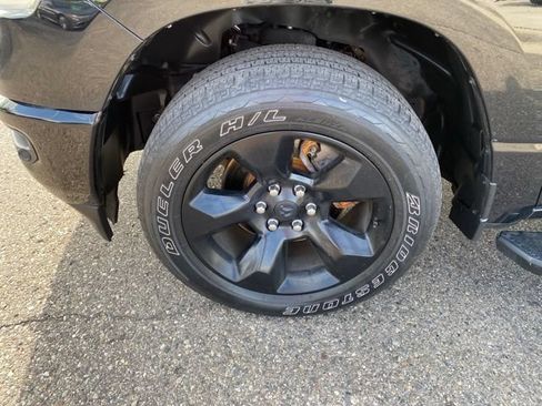 Used 2019 RAM 1500 Big Horn AWD/4WD image 12