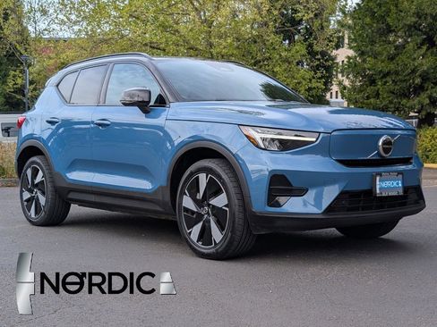 Used 2024 Volvo XC40 Recharge Core w/ Protection Package Premier RWD image 1