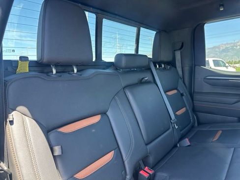 Used 2022 GMC Sierra 1500 AT4 w/ AT4 Premium Package AWD/4WD image 30