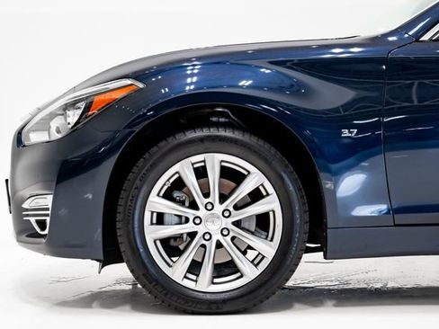 Used 2016 INFINITI Q70 3.7 AWD/4WD image 26