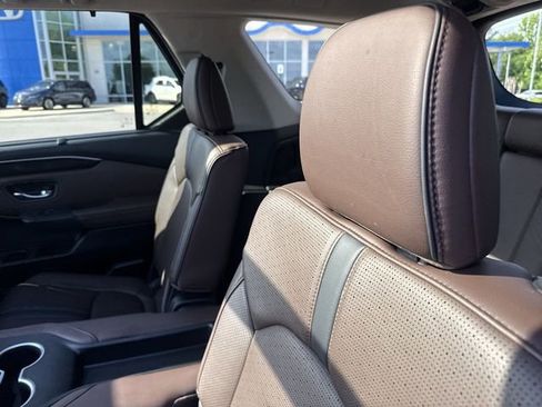Certified 2023 Honda Pilot Elite image 26