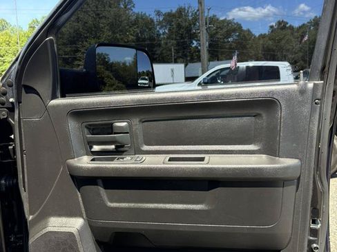 Used 2017 RAM 2500 Tradesman w/ Chrome Appearance Group AWD/4WD image 22
