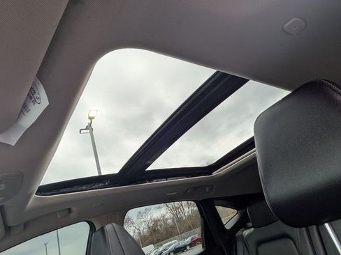 Used 2025 Nissan Murano SL image 12