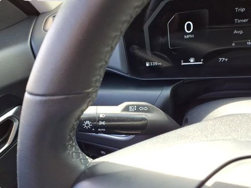 Used 2025 Kia K4 EX image 21