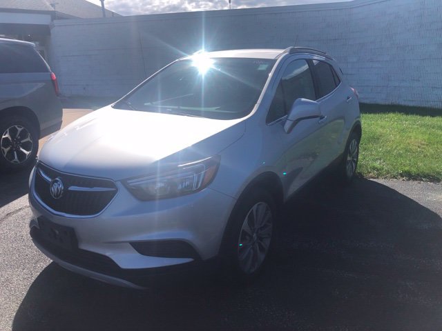 Used 2020 Buick Encore Preferred w/ Safety Package FWD image 3