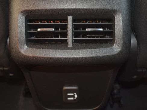 Used 2019 Chevrolet Equinox LS AWD/4WD image 31