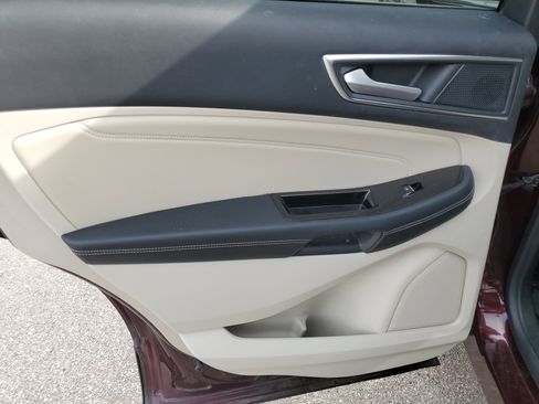 Used 2019 Ford Edge Titanium w/ Equipment Group 301A image 15