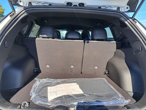 New 2026 Jeep Compass Latitude image 25