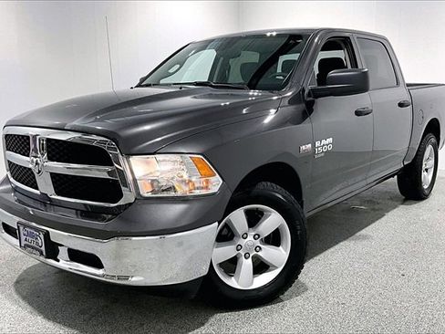 Used 2023 RAM 1500 Classic SLT image 3
