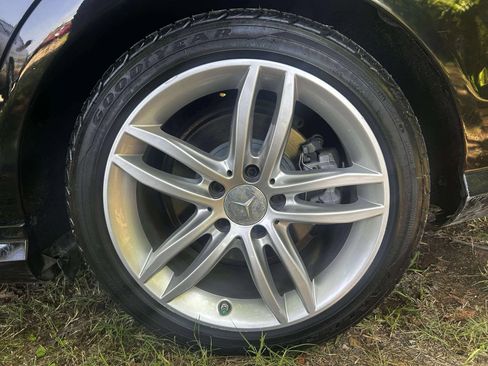 Used 2013 Mercedes-Benz C 250 Sedan image 17