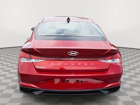 Used 2023 Hyundai Elantra SEL FWD image 6