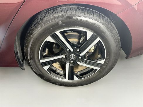 Used 2024 Nissan Sentra SV image 11