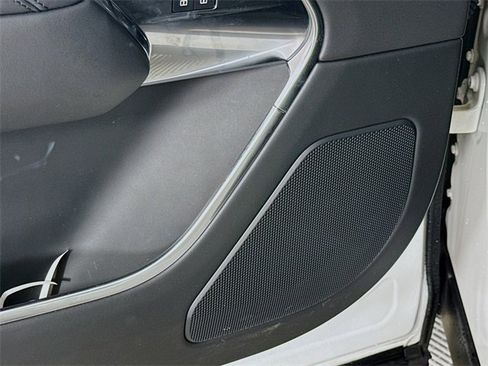 Certified 2023 Land Rover Range Rover SE image 21