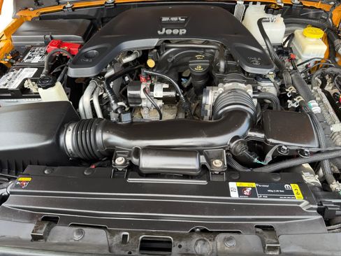 Used 2021 Jeep Wrangler Unlimited Sport AWD/4WD image 8