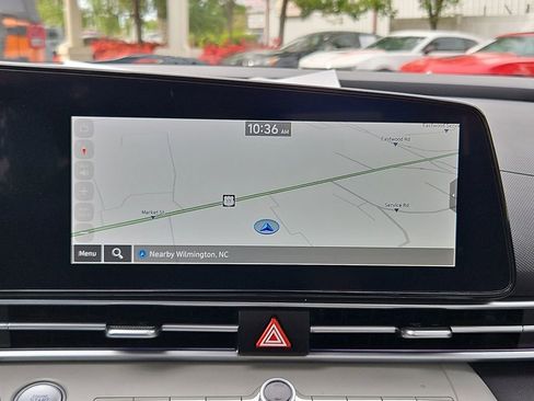 Used 2024 Hyundai Elantra Limited FWD image 18
