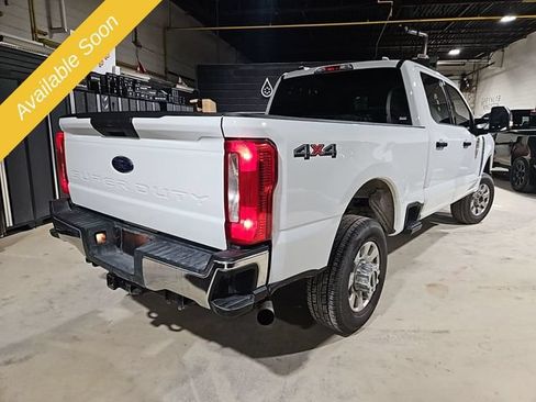 Used 2024 Ford F250 XLT AWD/4WD image 5