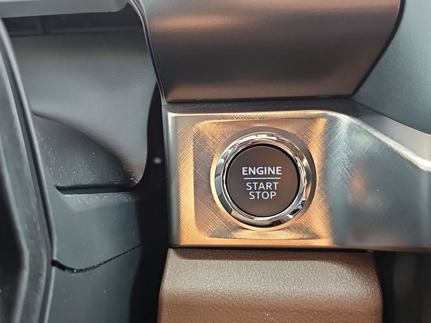 Used 2025 Ford F350 4x4 Crew Cab DRW Super Duty image 20