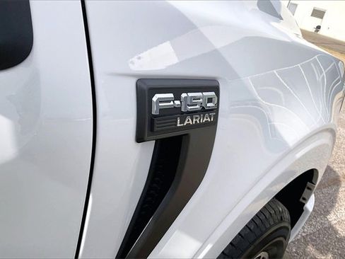 Used 2022 Ford F150 Lariat w/ Equipment Group 502A High image 8