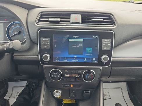 Used 2024 Nissan Leaf S FWD image 21