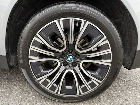 Used 2025 BMW X3 xDrive30i w/ Premium Package image 16