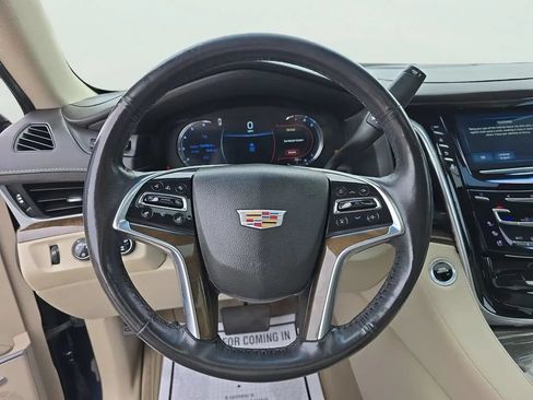 Used 2020 Cadillac Escalade Luxury AWD/4WD image 24