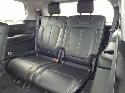 Used 2023 Jeep Grand Cherokee L Limited image 25