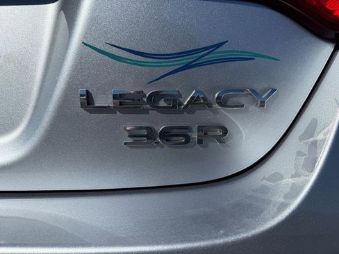 Used 2016 Subaru Legacy 3.6R Limited image 9