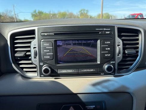 Used 2017 Kia Sportage LX FWD image 16