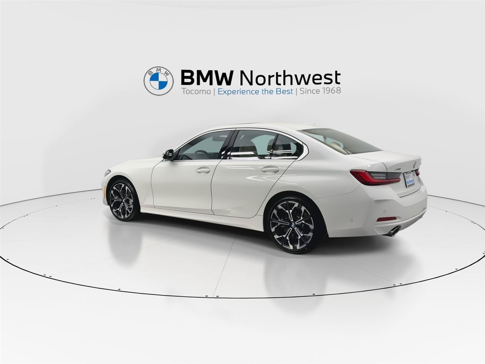 Used 2026 BMW 330i xDrive Sedan w/ Parking Assistance Package AWD/4WD image 12