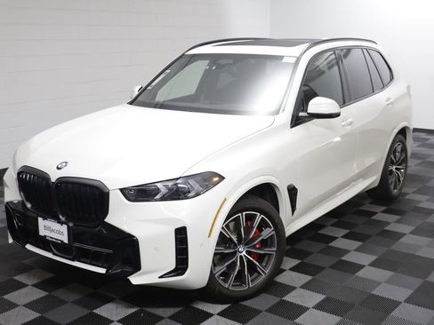 Certified 2026 BMW X5 xDrive40i w/ Executive Package AWD/4WD image 2