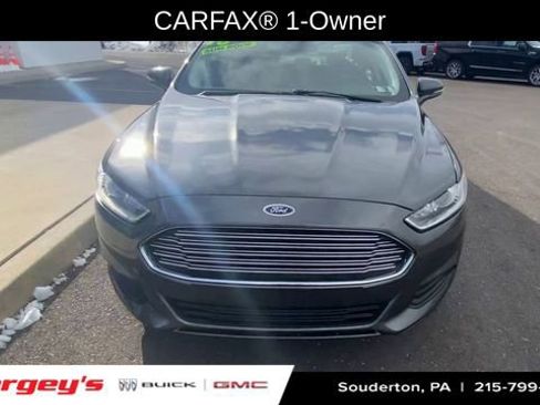 Used 2016 Ford Fusion SE image 3