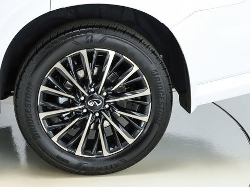 New 2026 INFINITI QX80 Autograph w/ Premium Cargo Package AWD/4WD image 6