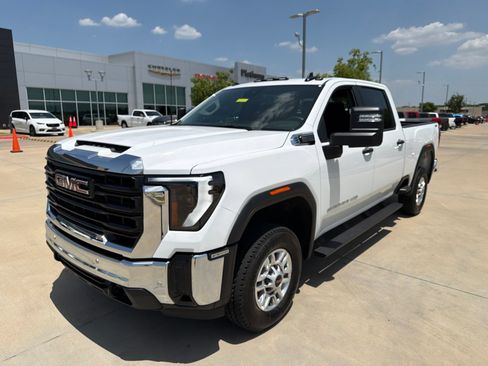Used 2026 GMC Sierra 2500 Pro w/ 1SA Pro Safety Plus Package AWD/4WD image 9