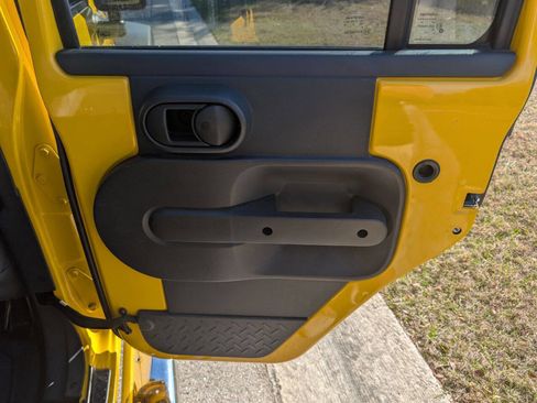 Used 2009 Jeep Wrangler Unlimited X image 12