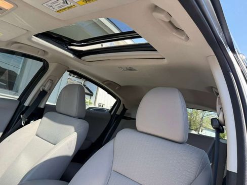 Used 2018 Honda HR-V EX image 23