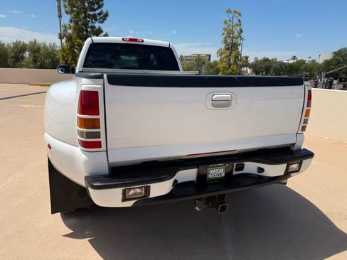 Used 2005 Chevrolet Silverado 3500 LT w/ Heavy-Duty Power Package AWD/4WD image 14