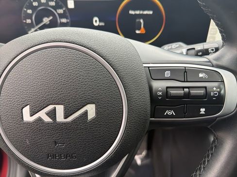 Used 2023 Kia Sportage SX image 22